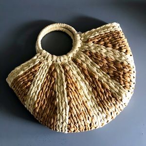 🐚Beach trendy Wrist  Bag 🌾